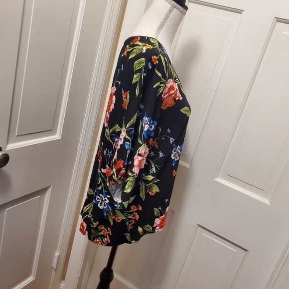 Carmen Floral Print Knit Top Size XL - Picture 4 of 9